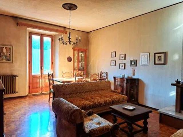 Appartamento in vendita a Seggiano GR