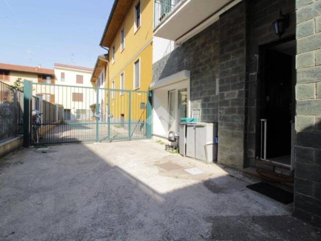 Casa indipendente in vendita a Sedriano MI