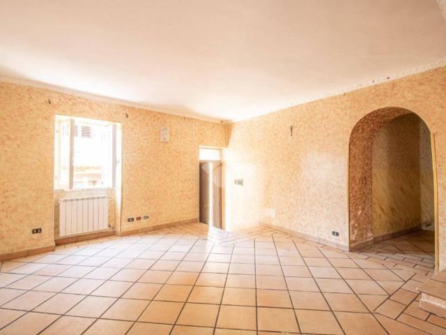 Appartamento in vendita a Selci RI