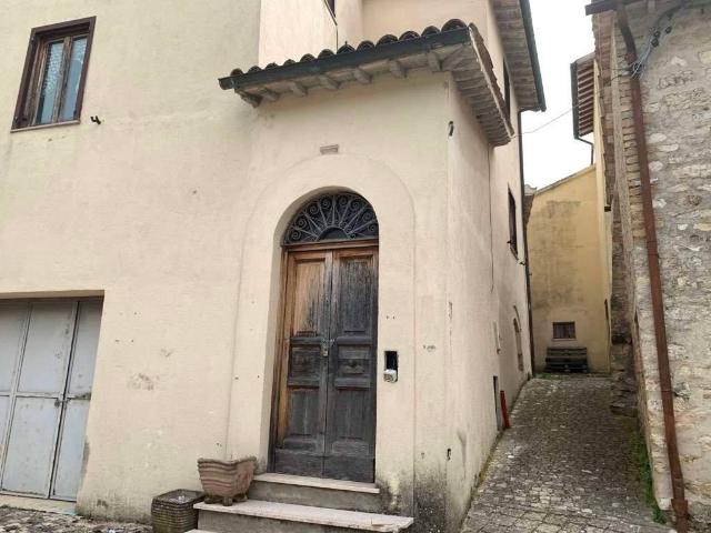 Appartamento in vendita a Sellano PG