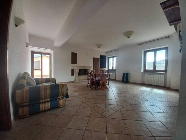 Appartamento in vendita a Sellano PG