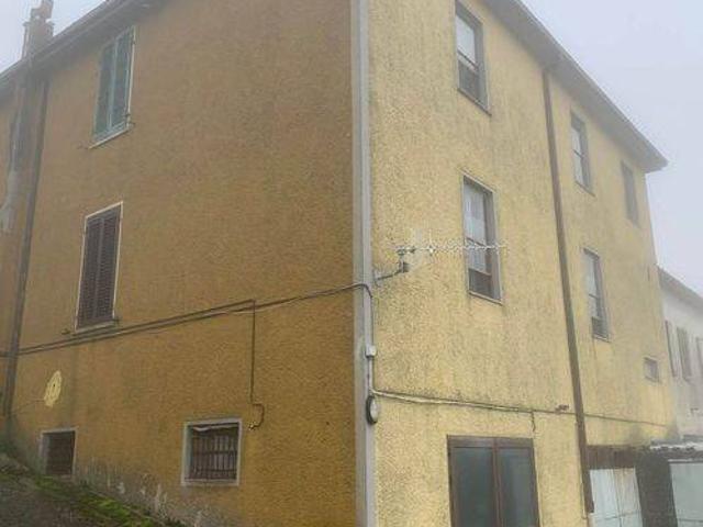 Appartamento in vendita a Semproniano GR