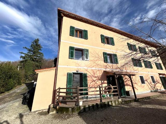 Villa in vendita a Serra Riccò GE