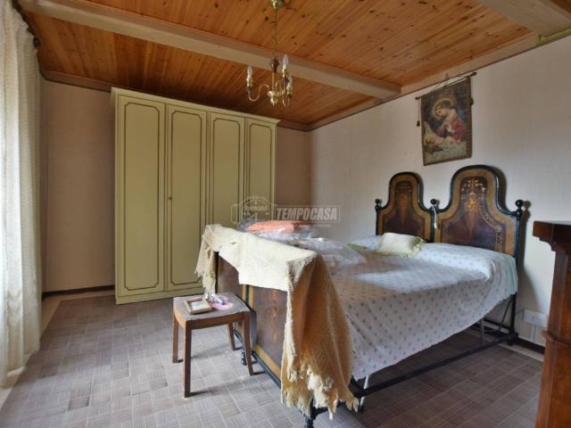 Appartamento in vendita a Serrapetrona MC