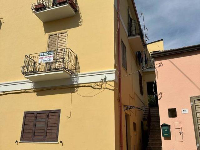 Appartamento in vendita a Settingiano CZ