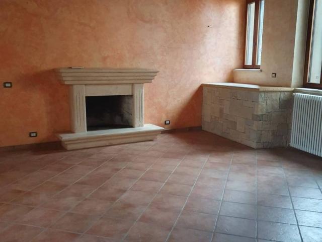 Appartamento in vendita a Sgurgola FR