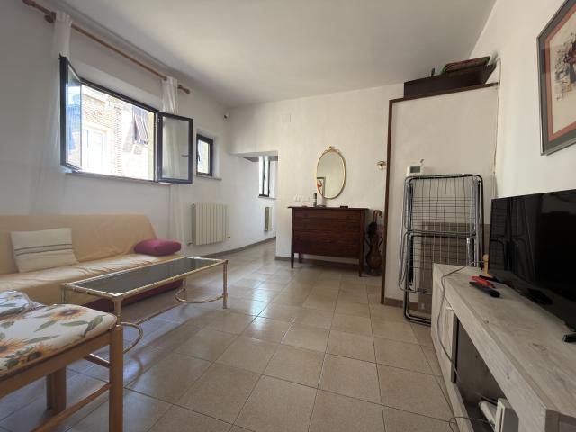 APPARTAMENTO in VENDITA a SIENA CENTRO STORICO di 5 vani
