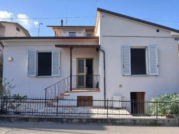 Appartamento in vendita a Sinalunga SI