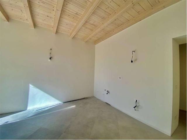 Appartamento in vendita a Sirone LC