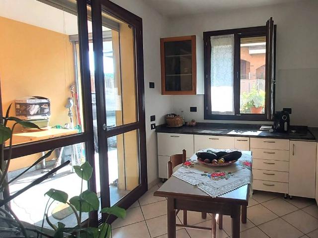 Appartamento in vendita a Solaro MI