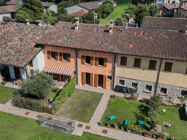 Casa indipendente in vendita a Solferino