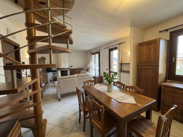 Appartamento in vendita a Solto Collina BG