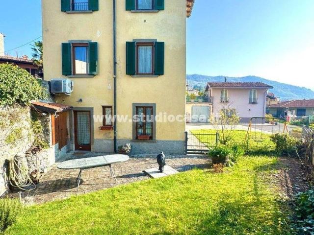 Appartamento in vendita a Solto Collina BG
