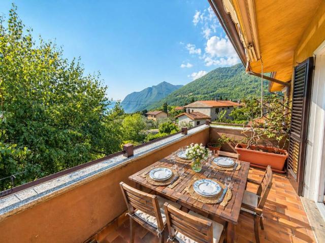 Appartamento in vendita a Solto Collina BG