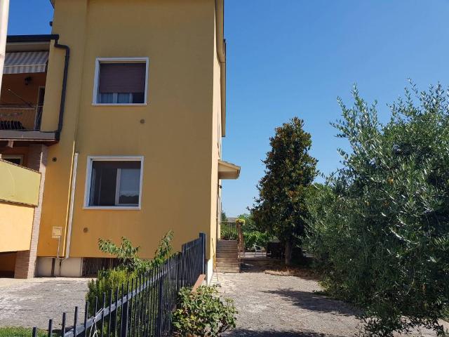 Appartamento in vendita a Sommacampagna VR
