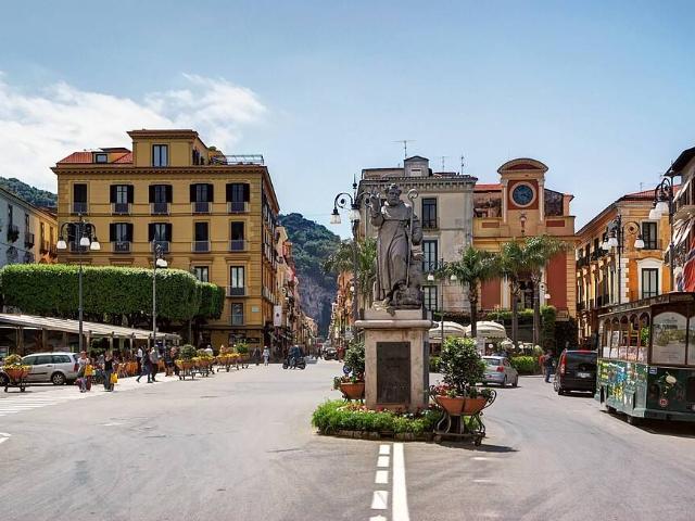 Appartamento in vendita a Sorrento NA