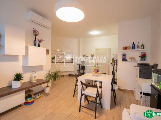 Appartamento in vendita a Sovico MB