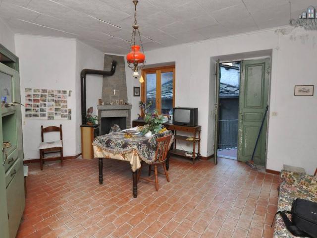 Appartamento in vendita a Sparone