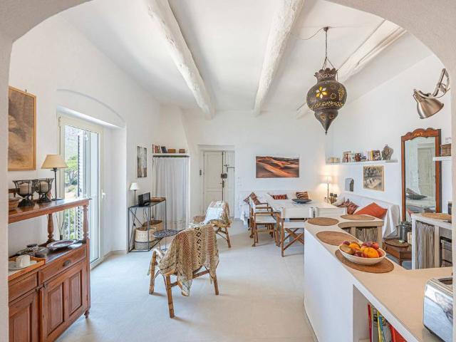 Appartamento in vendita a Sperlonga LT