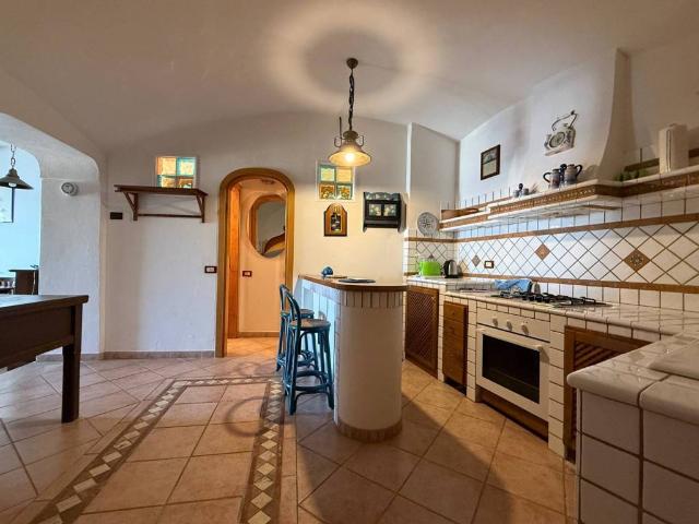 Appartamento in vendita a Sperlonga LT