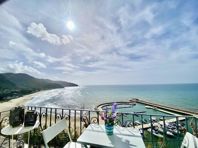 Appartamento in vendita a Sperlonga LT