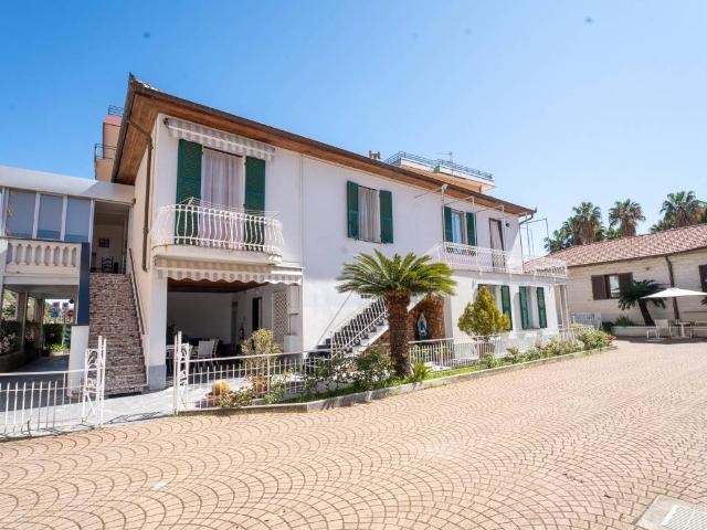 Appartamento in vendita a Taggia IM