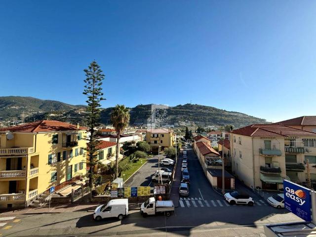 Appartamento in vendita a Taggia IM