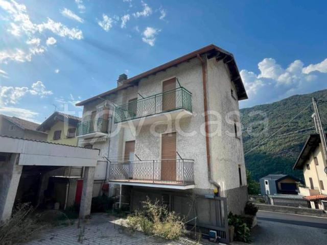 Appartamento in vendita a Talamona via Tartano