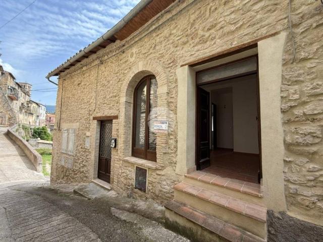 Appartamento in vendita a Tarano RI