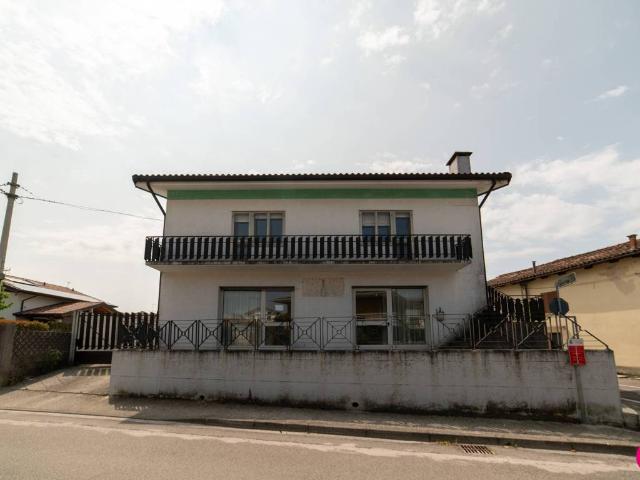 Appartamento in vendita a Tavagnacco UD