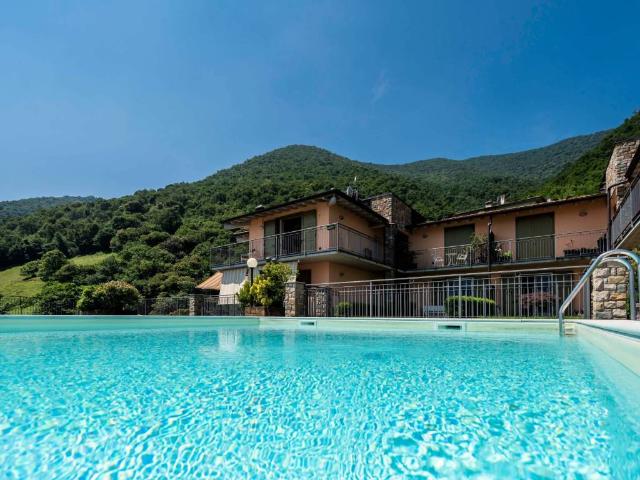 Appartamento in vendita a Tavernola Bergamasca BG