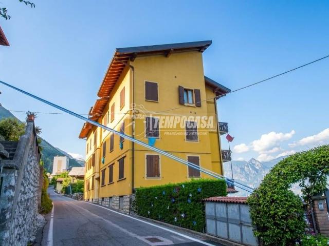 Appartamento in vendita a Tavernola Bergamasca BG