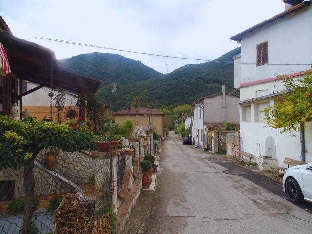 Appartamento in vendita a Terni TR