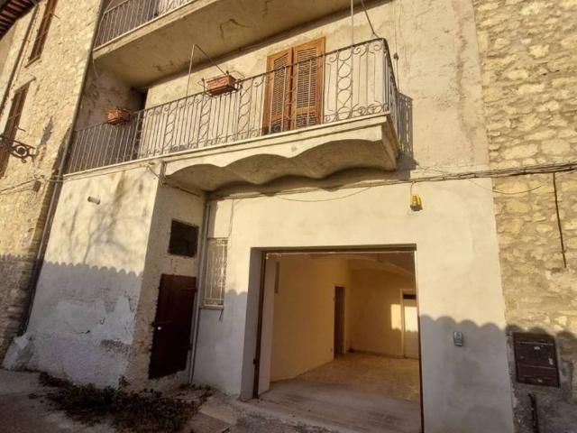 Appartamento in vendita a Terni TR