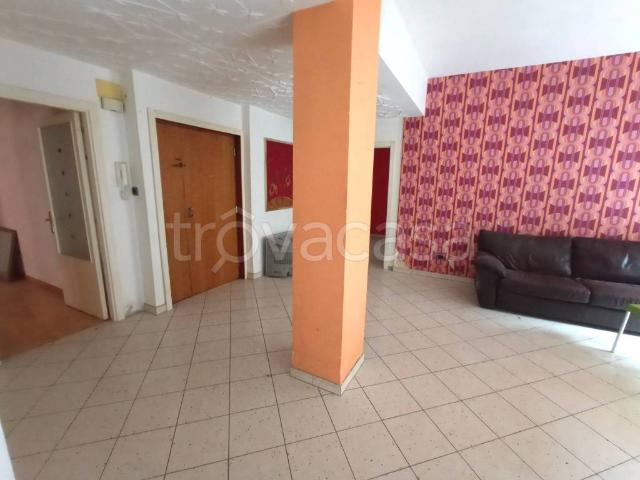 Appartamento in vendita a Teramo via Stazio, 26