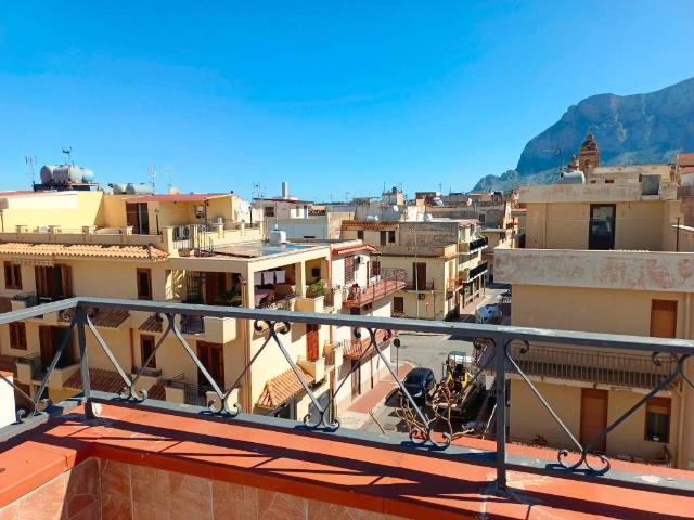 Appartamento in vendita a Terrasini PA