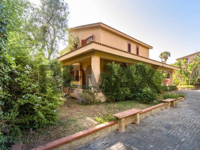 Villa in vendita a Terrasini PA