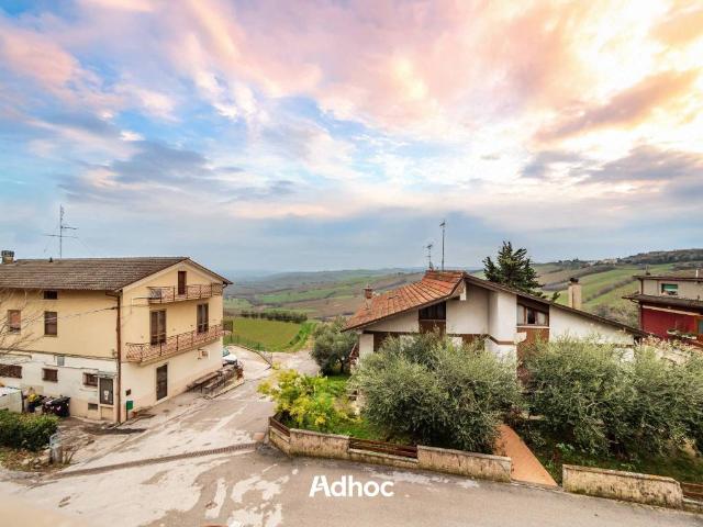 Appartamento in vendita a Terre Roveresche PU