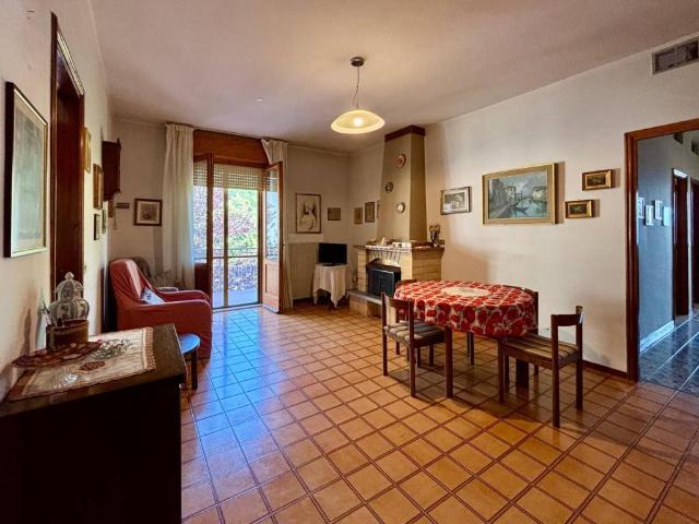 Appartamento in vendita a Tizzano Val Parma PR