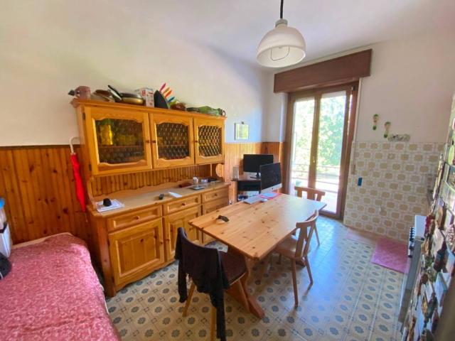 Appartamento in vendita a Tizzano Val Parma PR