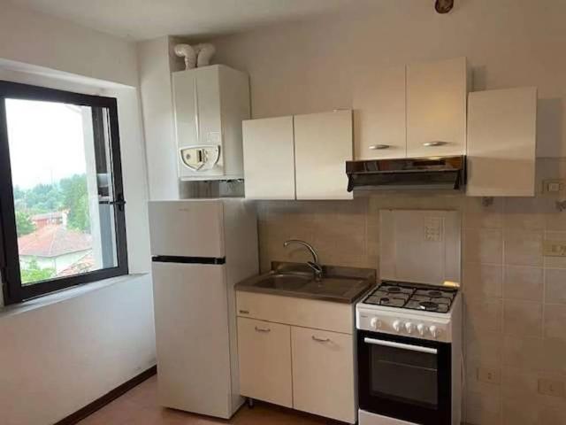 Appartamento in vendita a Tizzano Val Parma PR