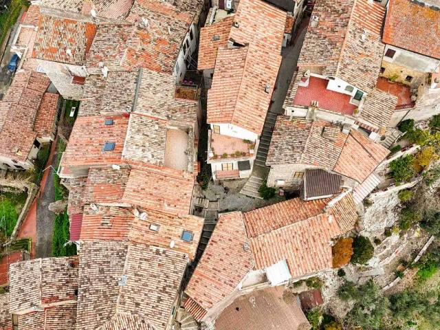 Appartamento in vendita a Toffia RI