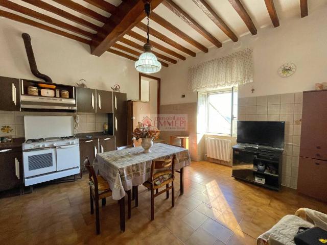 Appartamento in vendita a Tolfa RM