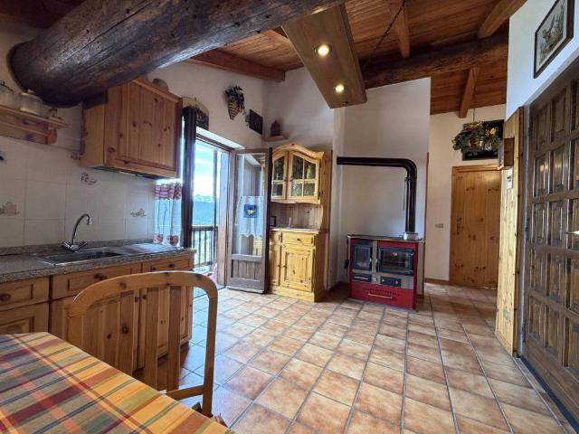 Appartamento in vendita a Torgnon AO