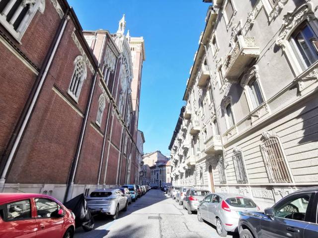Appartamento in vendita a Torino TO
