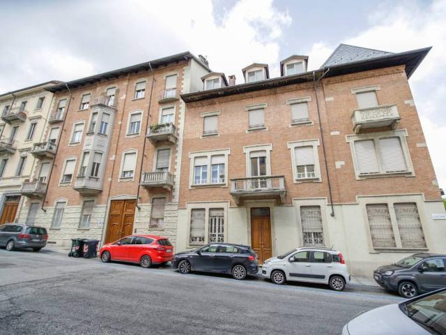 Appartamento in vendita a Torino TO