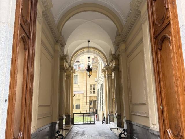 Appartamento in vendita a Torino TO