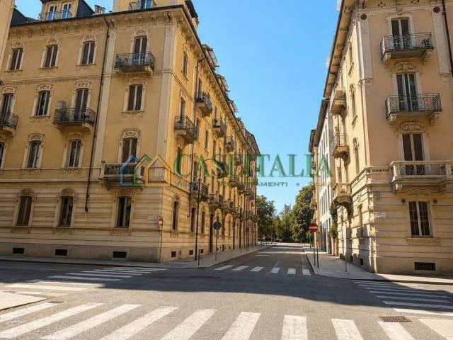 Appartamento in vendita a Torino TO