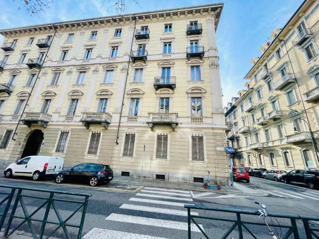 Appartamento in vendita a Torino TO