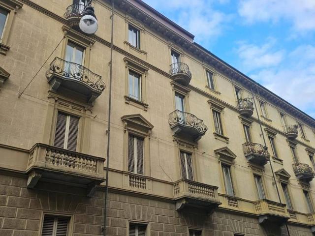Appartamento in vendita a Torino TO